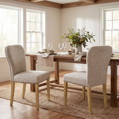 Chaises de salle à manger rembourrées avec dossier solide de 16 po de hauteur, chaises de cuisine en bois d'hévéa de style transitionnel moderne en bois d'avoine américain avec garniture cloutée