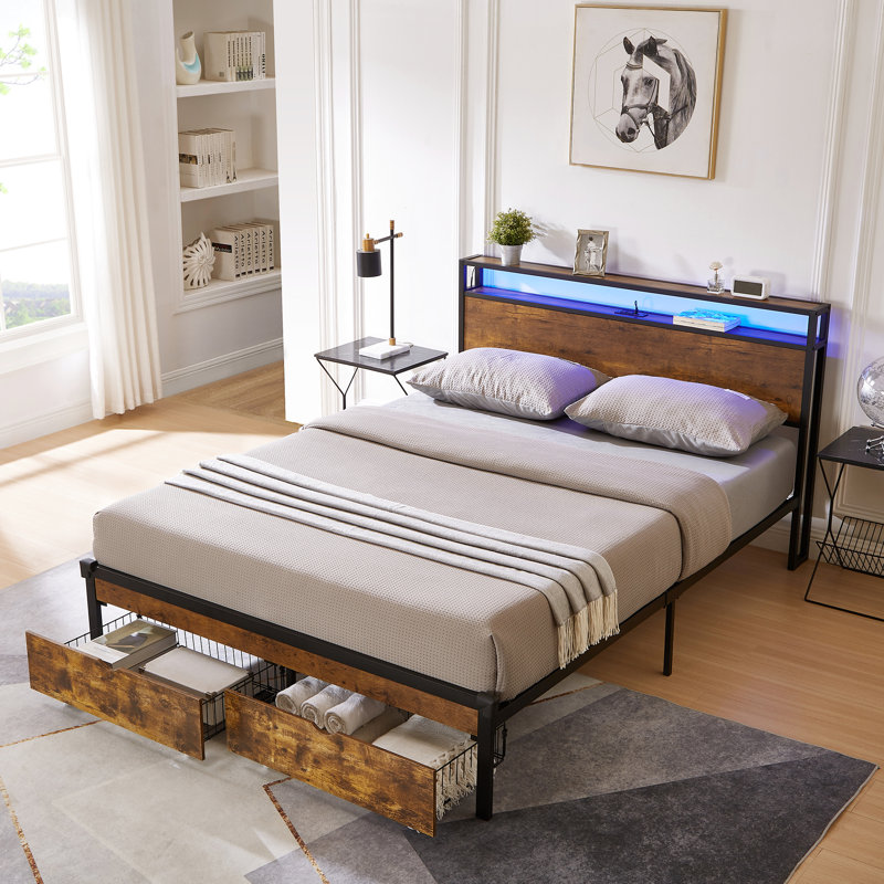 Grand lit plateforme en métal avec tête en bois, point de charge, 2 tiroirs de rangement, lumières à DEL, aucun sommier requis, limite de poids de 600 lb, cadre de construction facile à assembler