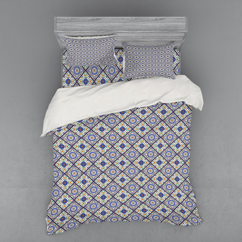 Eclectic Polyester Geometric Shapes Duvet Cover, Queen Duvet Cover + 3 Additional Pieces