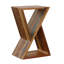 Table d'appoint naturelle avec motifs géométriques modernes et rangement brun pour l'espace de vie principal
