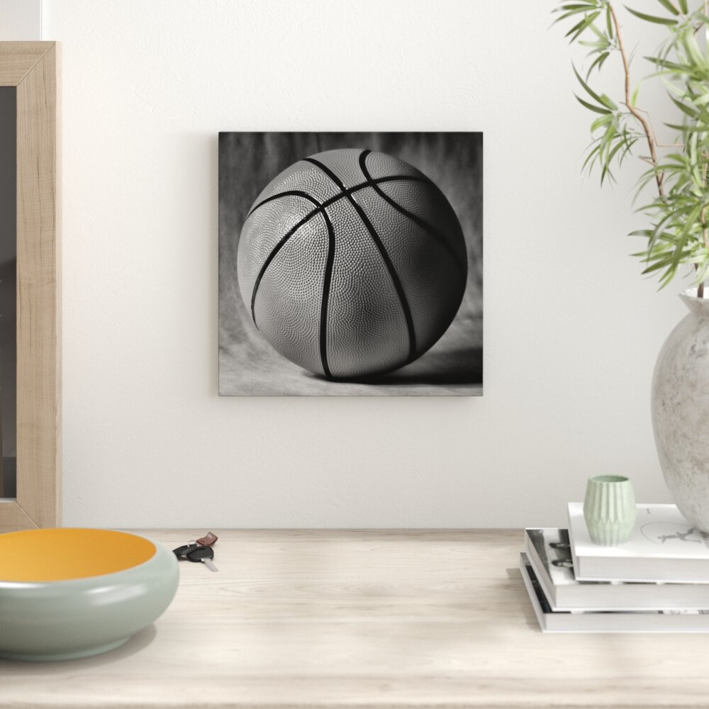 Leinwandbild Basketball schwarzer Hintergrund