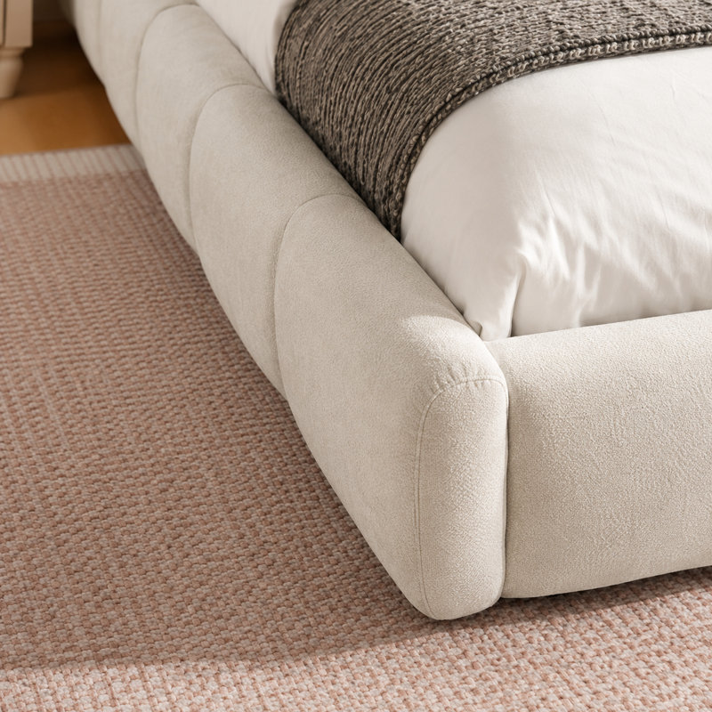 Lit plateforme tapissier en chenille avec tête de lit courbée et rembourrée, cadre de lit à profil bas avec pied de lit enveloppé, aucun sommier tapissier requis, beige