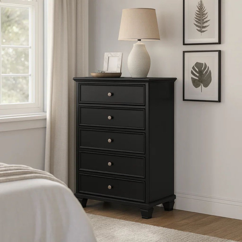 Commode haute Lemo, 5 tiroirs, poignée ronde en nickel, bois massif noir