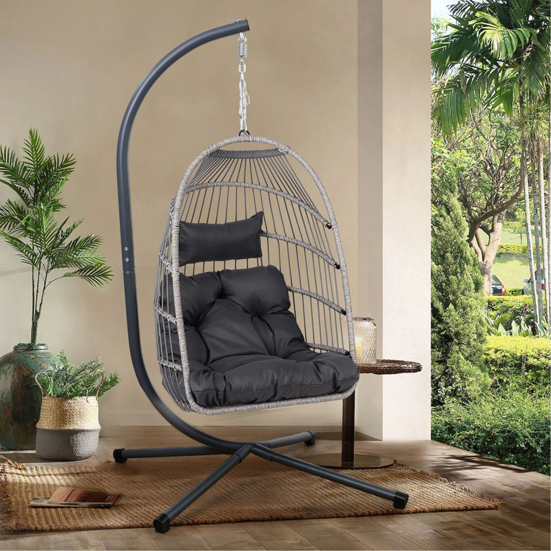 Fauteuil suspendu d'extérieur avec support et chaise pivotante en osier