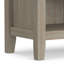 Table de chevet contemporaine en bois massif l 24 po Artisan avec 1 tiroir, rangement ouvert et boutons bronze-314265005