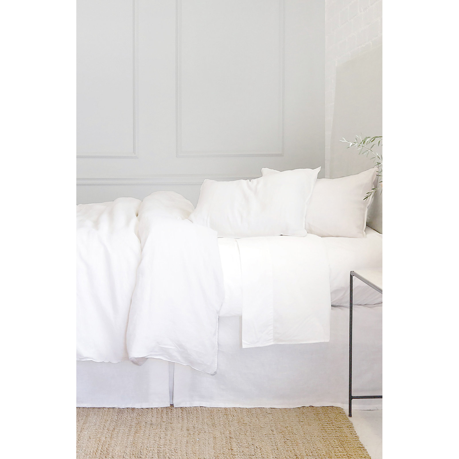 Parker Linen Shams, White