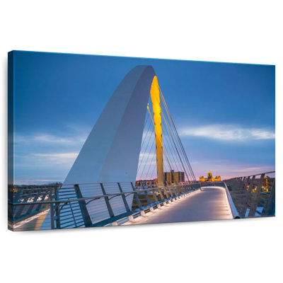 Lilie Iowa Center Street Bridge