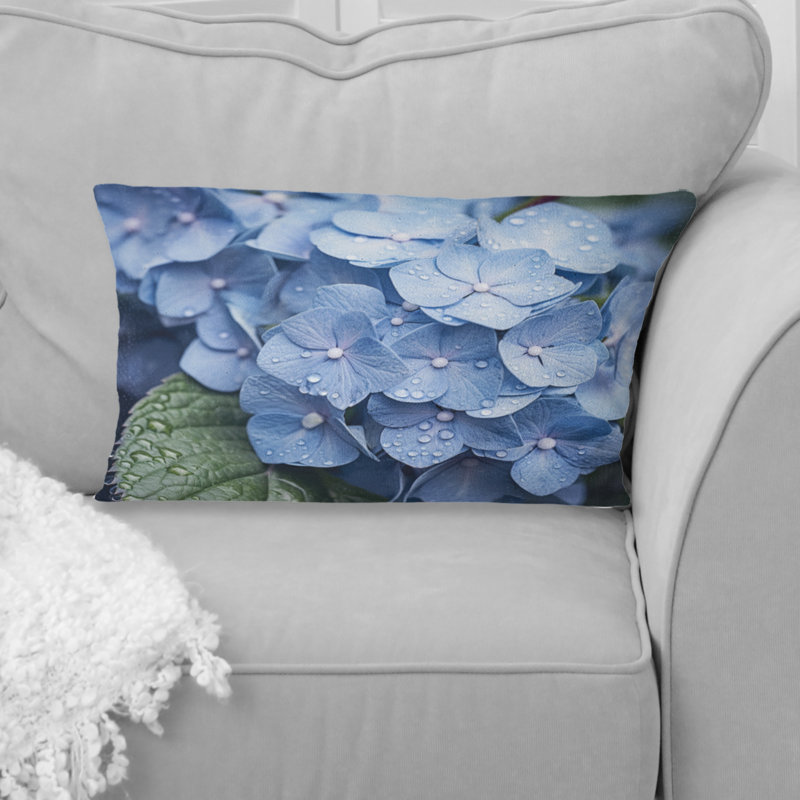 Coussin décoratif à imprimé floral bleu et vert Blooms Heaven