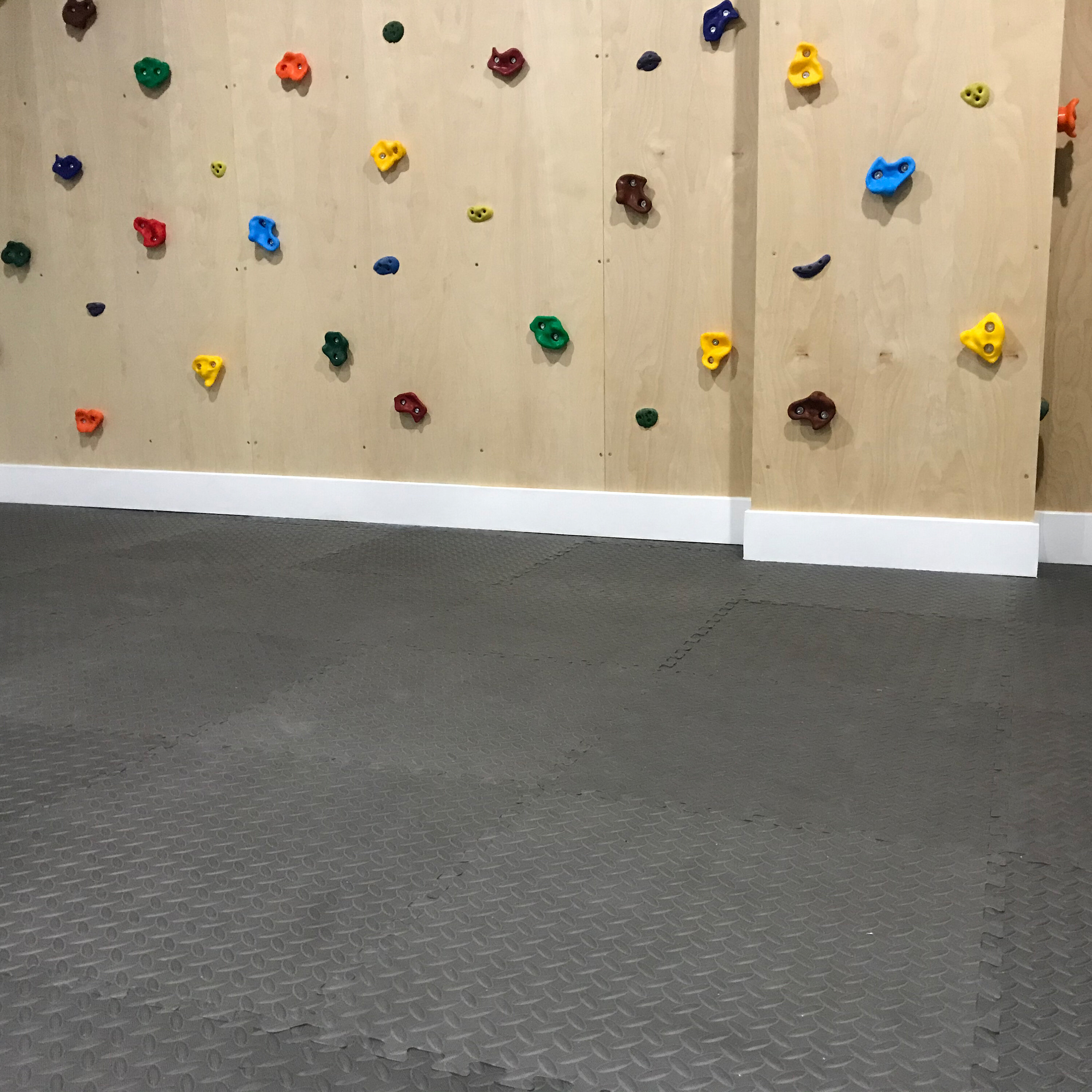EVA Foam Mat Tiles 6-Pack - 24 SQ FT of Interlocking Padding for Garage,  Playroom, or Gym Flooring - Workout Mat or Baby Playmat by Stalwart (Gray)