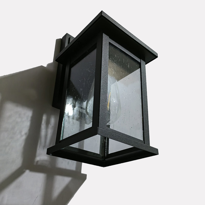 Lanterne murale d'extérieur en verre granulé avec crépuscule à l'aube 12,25 po Ledbetter, Noir
