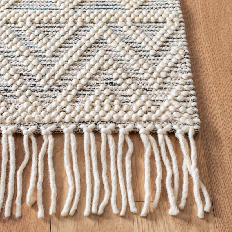 Natura Hand Loomed Wool/Cotton Southwestern Rug in Beige, Rectangle 3' x 5'