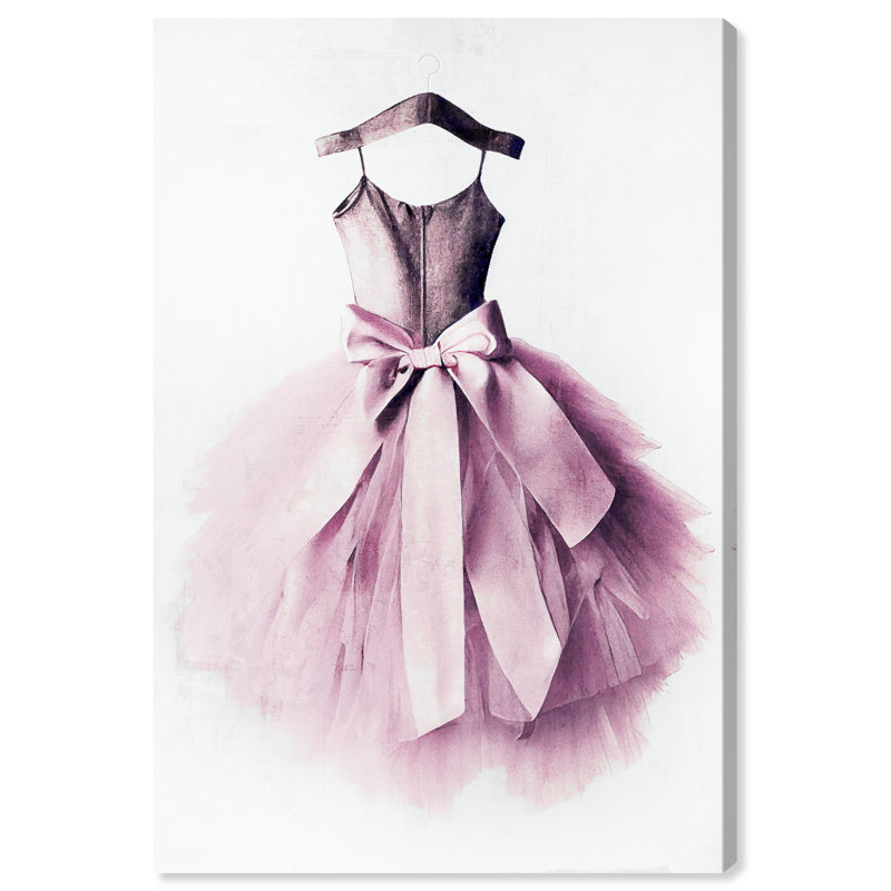 Ahoufe, robe longue en tulle sur toile, L 16 po x H 24 po x P 0,8 po