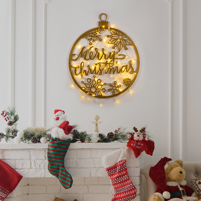 Wall Decor on Metal, Gold