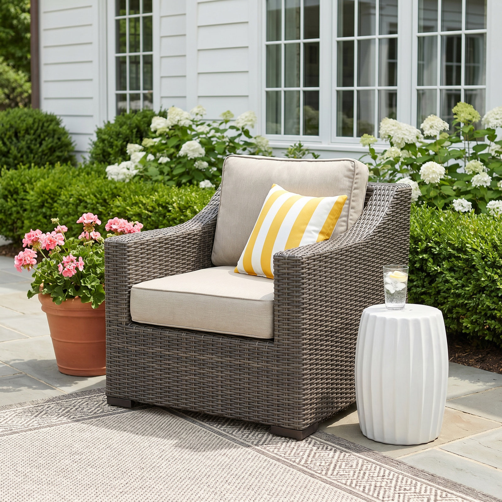 Wicker Outdoor Lounge Chair