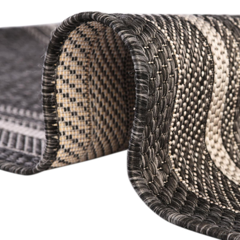 Tapis intérieur / extérieur Sevinc, Ovale 5 pi 3 po x 8 pi, Black