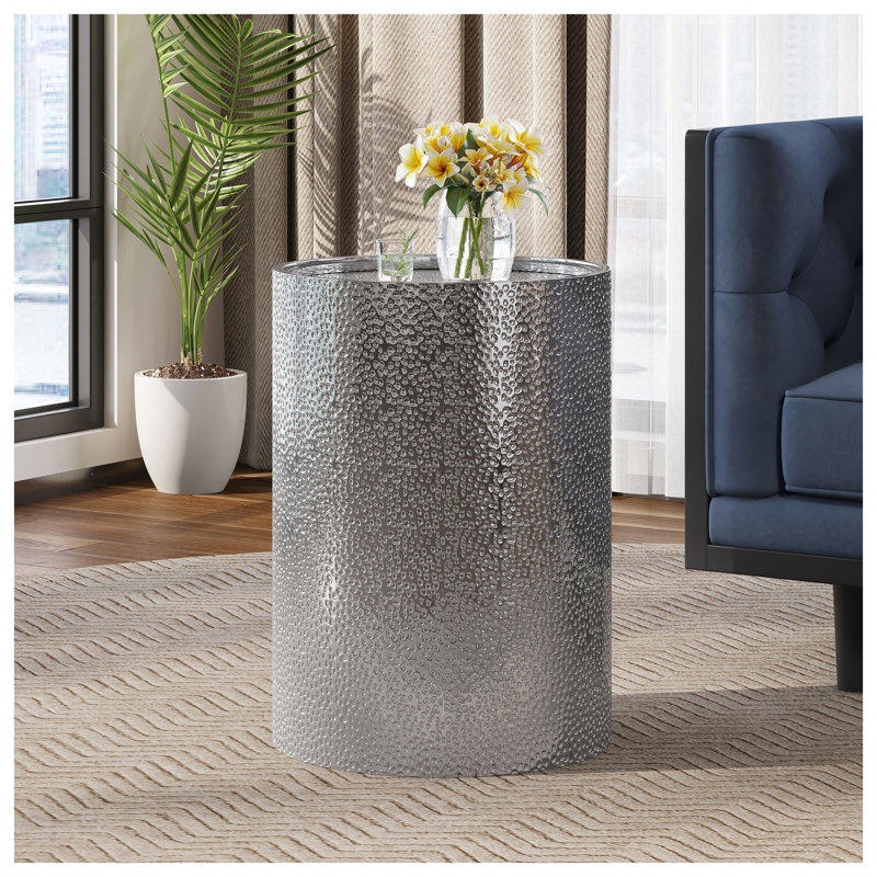 Table d'appoint en métal