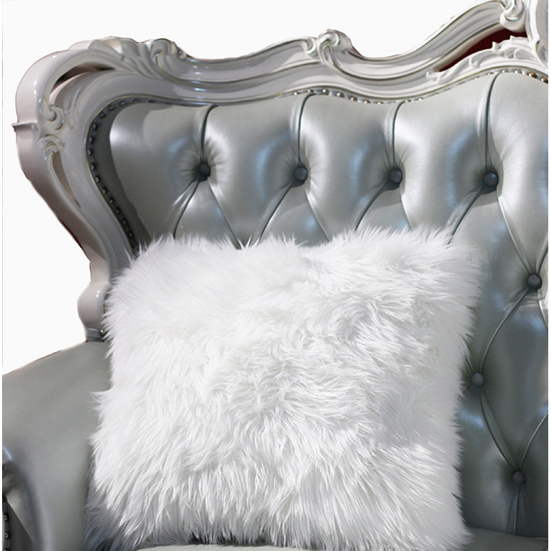  Coussin décoratif en fausse fourrure Luxury