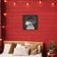 Cadre festif renne festif avec fleurs blanches, design par Hollihocks Art-323660541-323660542
