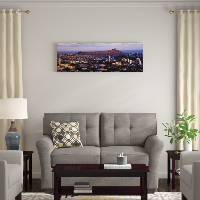 «Honolulu, Oahu, Hawaii 2010» par Panoramic Images, reproduction de photo sur toile, H 12 po x l 36 po x 1,5 po, Toile tendue