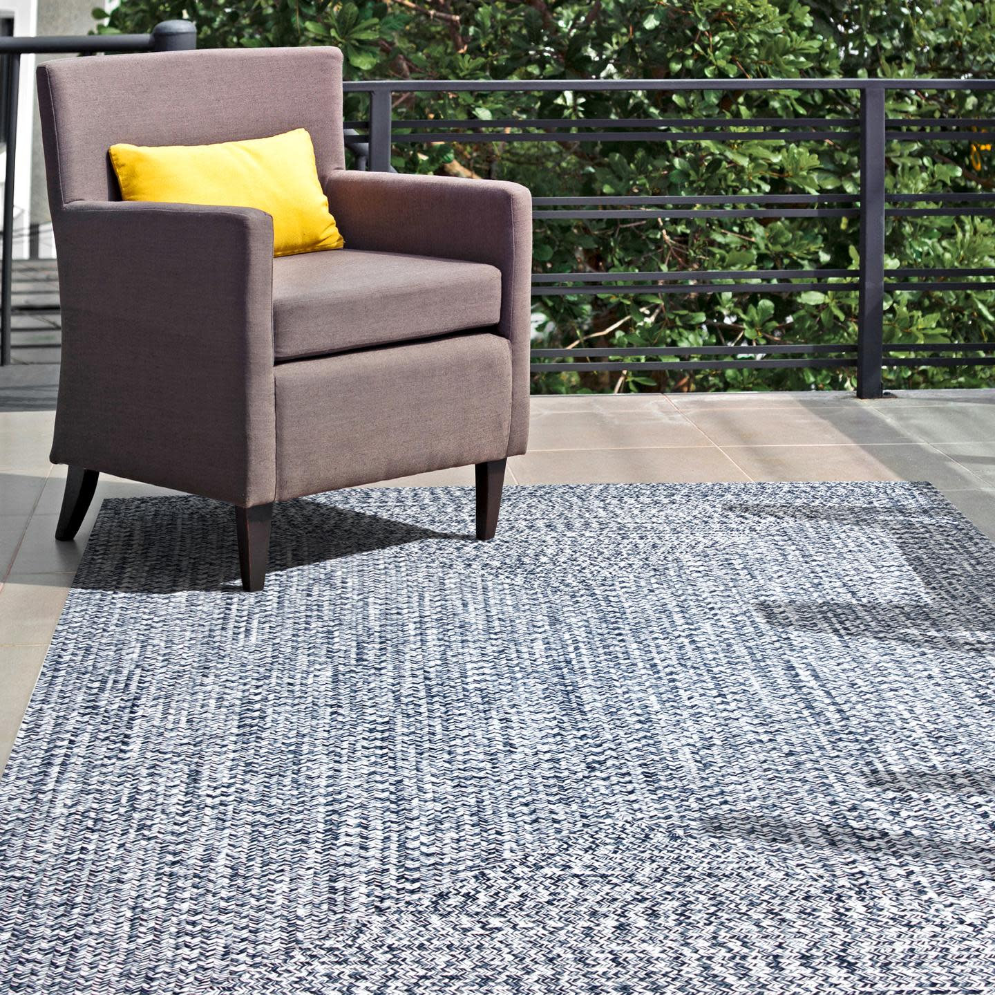 Amei Blue Hand-Braided Outdoor Rug, Square 8'