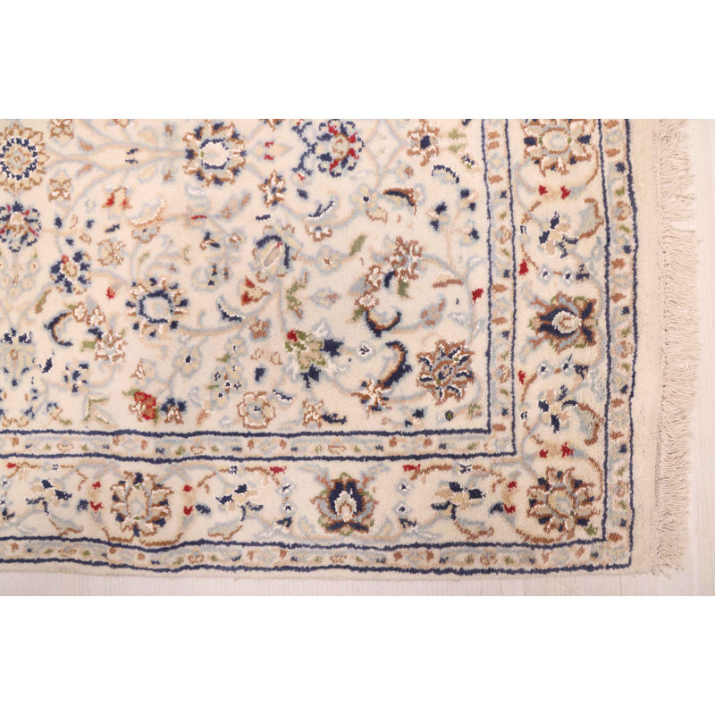 Tapis crème Nain 2 pi 8 po x 16 pi 3 po