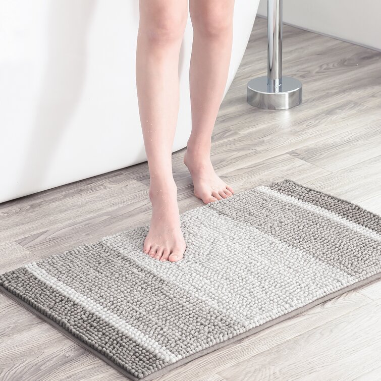 Gradient Cationic Chenille Water Absorbent Bath Rug Latitude Run Size: 20 W x 32 L, Color: Light Brown