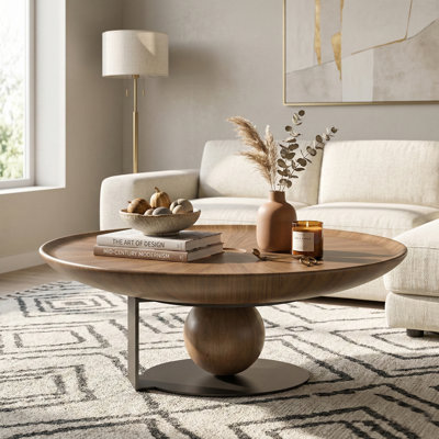 Table basse ronde en bois de noyer avec base sphérique Kemare