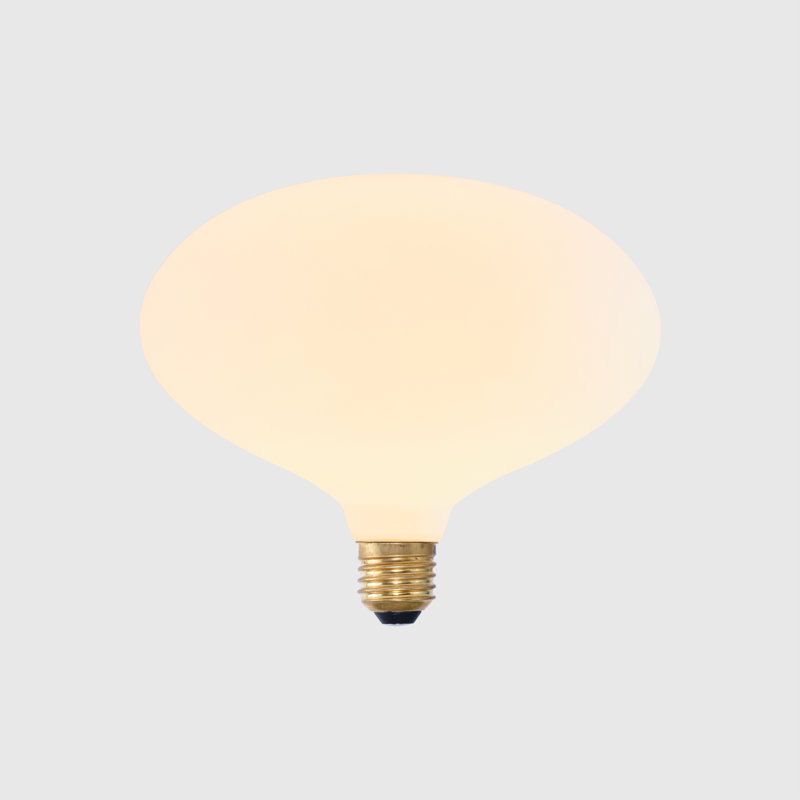 Knuckle Table Lamp In Walnut + Oval, Gold