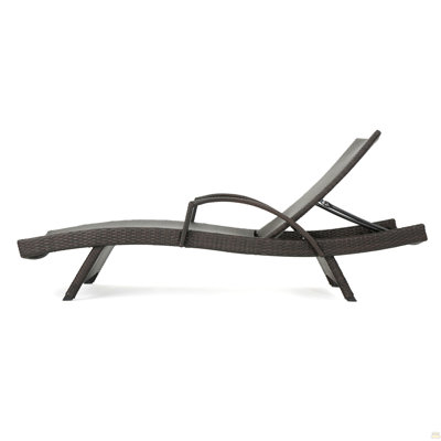 PE Wicker Chaise Lounge With Arm