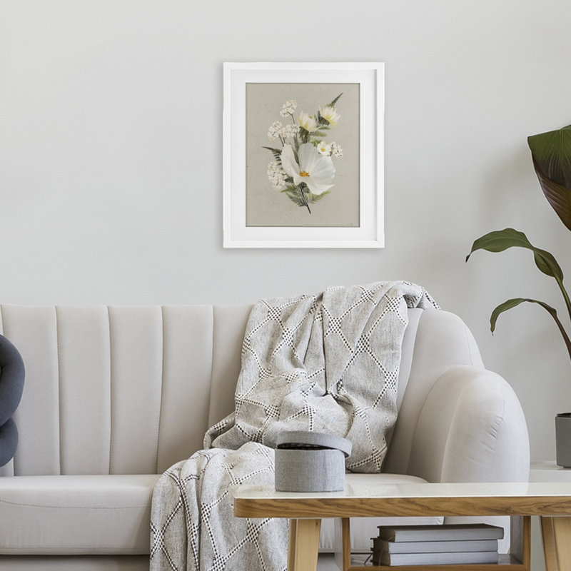 Papier fleurs blanches, reproduction encadrée sous verre, conception de House Fenway, H 21 po x l 17 po, Cadre blanc côtier