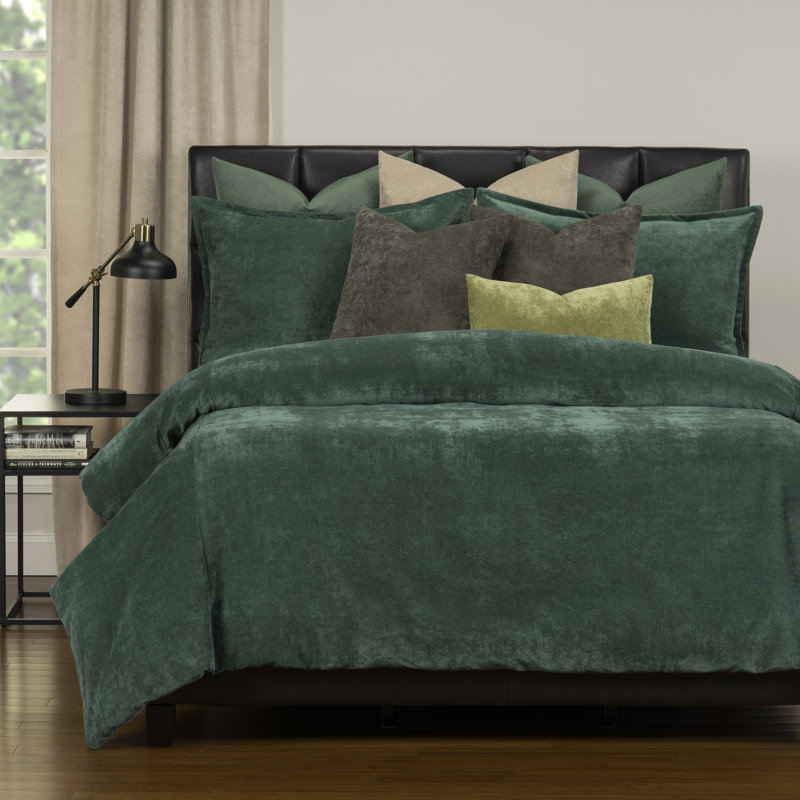 Matte Velvet Set with Duvet Cover & Insert Set by Siscovers, King Duvet Cover + 9 Additional Pieces, Jungle