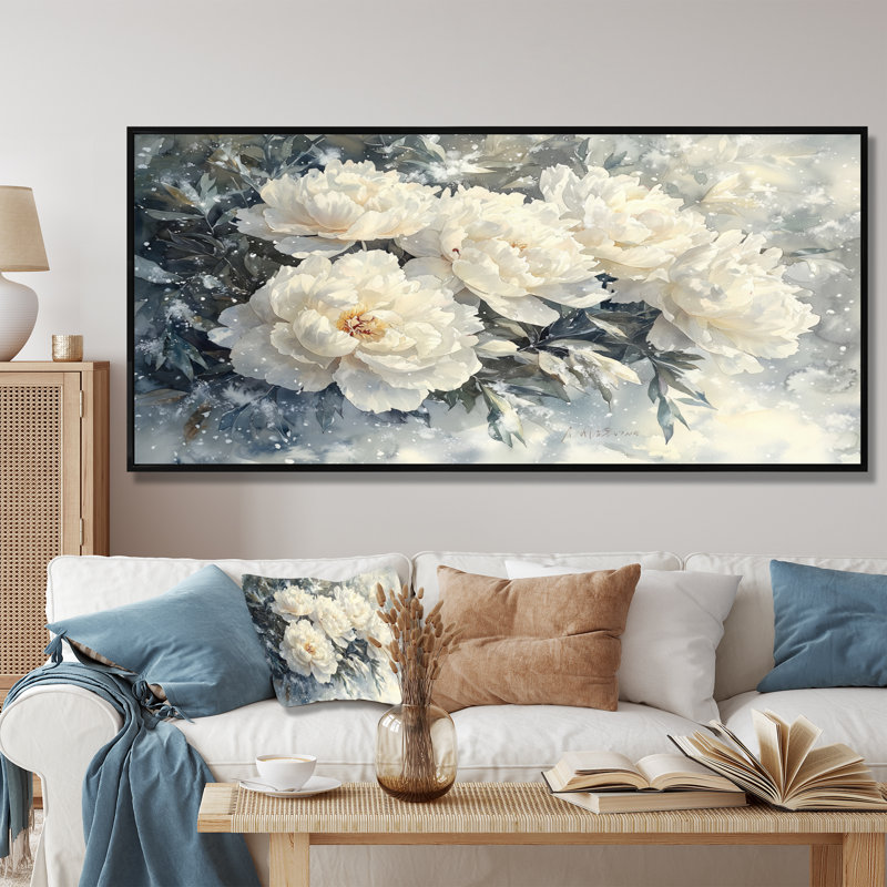 «Snow Draped Peony Blooms II» - pivoines, art mural, H 28 po x l 60 po, Cadre flottant noir