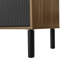 Meuble télé et table télé modernes, support télé pratique conçu avec quatre portes d'armoire à la texture fine et raffinée.