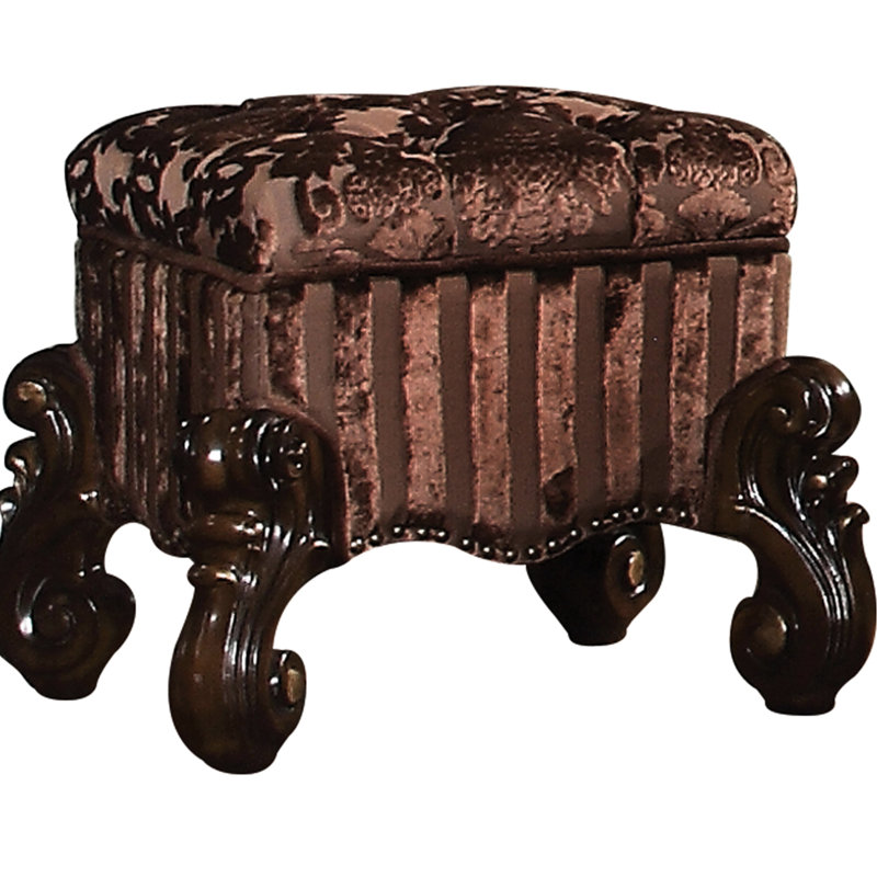Banc de coiffeuse sophistiqué brun avec coussin serré et base décorative