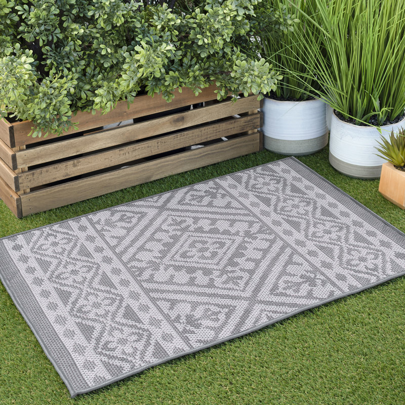 Campbelltown Indoor / Outdoor Rug, Rectangle 2' x 3'