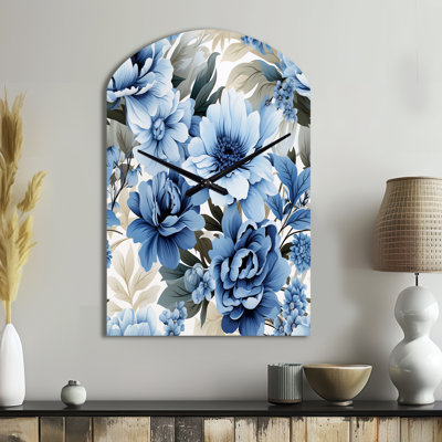Motif floral victorien bleu et blanc - horloge murale florale