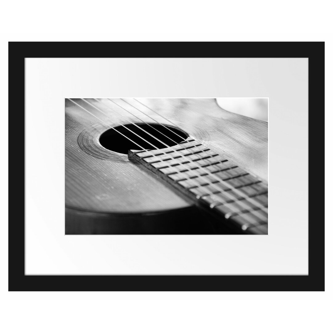 Gitarrensaiten über Schallloch Gerahmter Fotodruck Poster