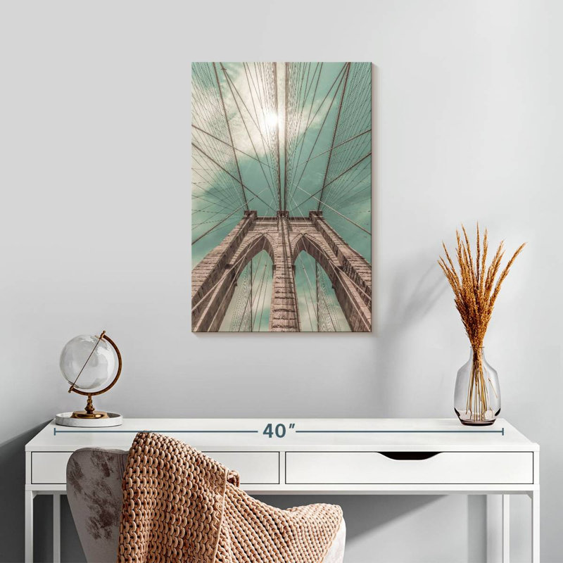 Lilie Retro Brooklyn Bridge, 24" H x 16" W