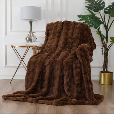 Bubble Throw Machine Tufted Throw Blanket