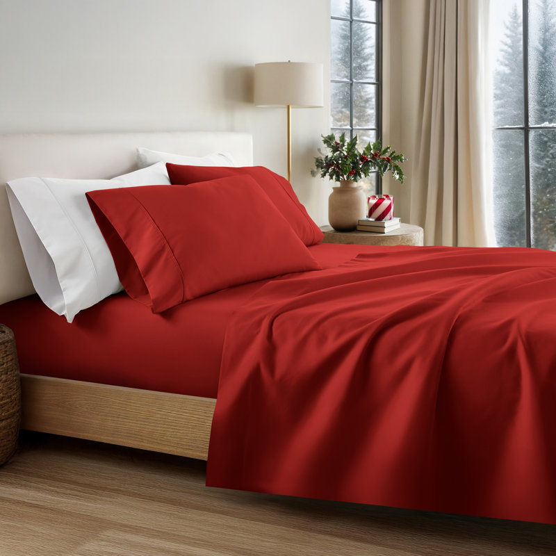 Holiday  Sheet Set, Santa Red Christmas Pattern, California King Size Bedding, Red, Cal King Sheet Set with 2 Pillowscases