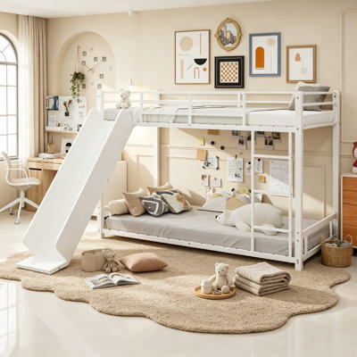 Lit superposé à profil bas avec glissade pour enfants, lit superposé robuste en métal avec garde-corps pour les adolescents et les frères et sœurs, taille simple sur simple, blanc