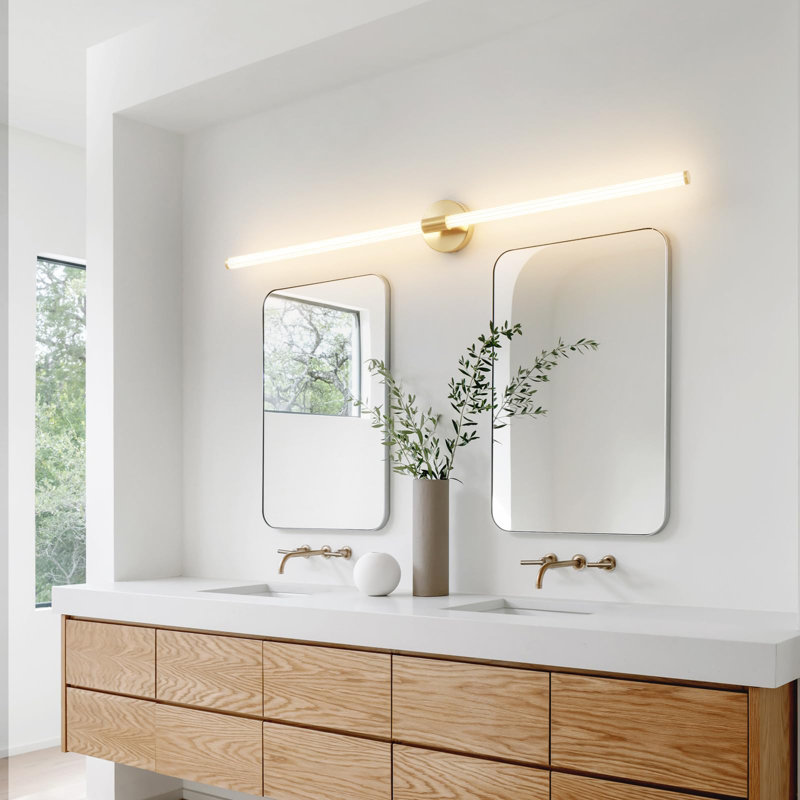 Barre d'éclairage de salle de bain 1 lumière à DEL Buchan, H 4,3 po x l 48,9 po x P 3,2 po, Doré, 3000 K