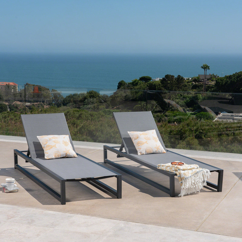 Ensemble de 2 chaises longues Venice, parfaites pour la détente en plein air, entièrement réglables et résistantes aux intempéries