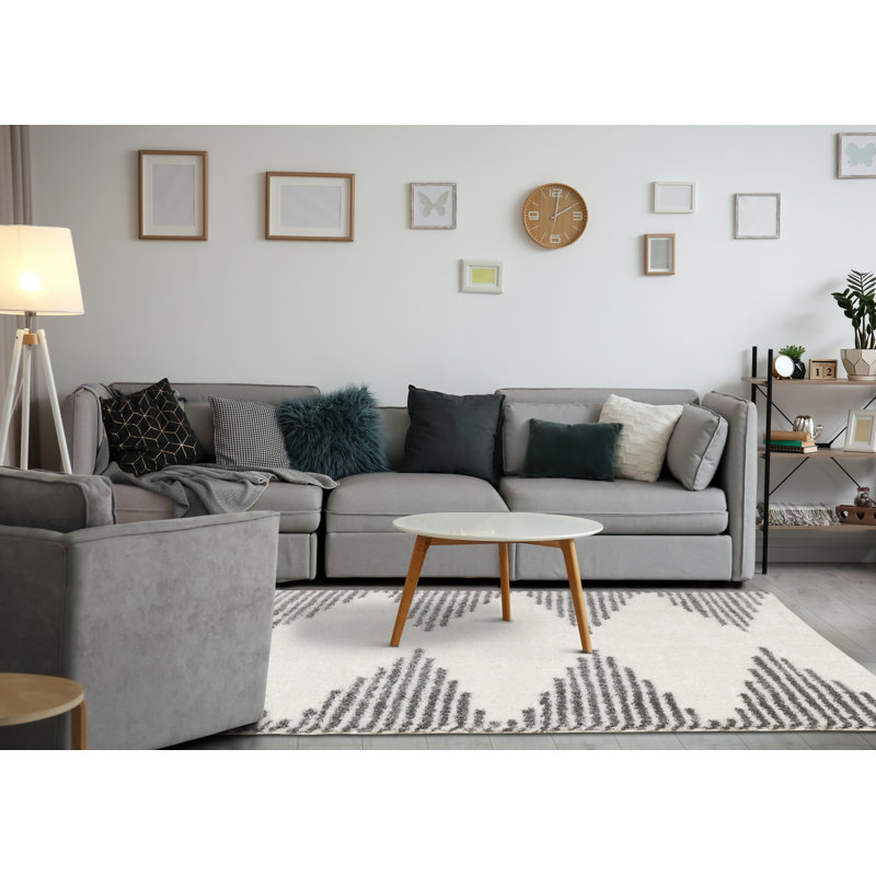 Tapis d'intérieur à motif géométrique gris crème, Mid-Century de 5 pi x 8 pi (5 pi 3 po x 7 pi 7 po) Branch Branch