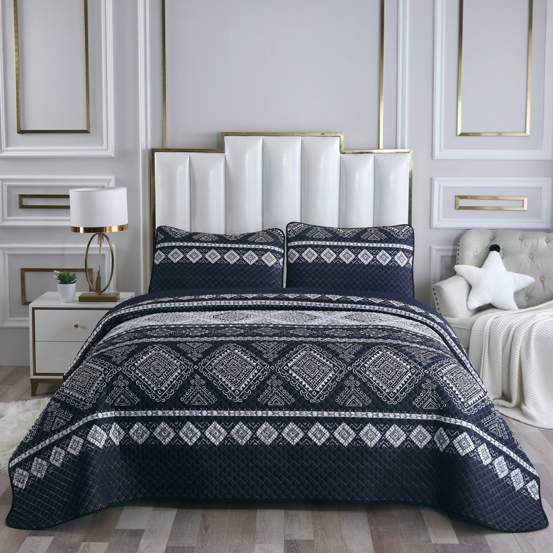  Navy White Geometric Quilt Set Sateen Finish 3 Piece Reversible Bedspread with Pillow Shams for All Seasons