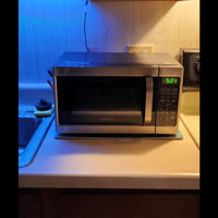 Farberware Compact Countertop Microwave Oven, 0.7 Cu. Ft. 700-Watt, Child  Lock, Easy Clean Interior & Reviews