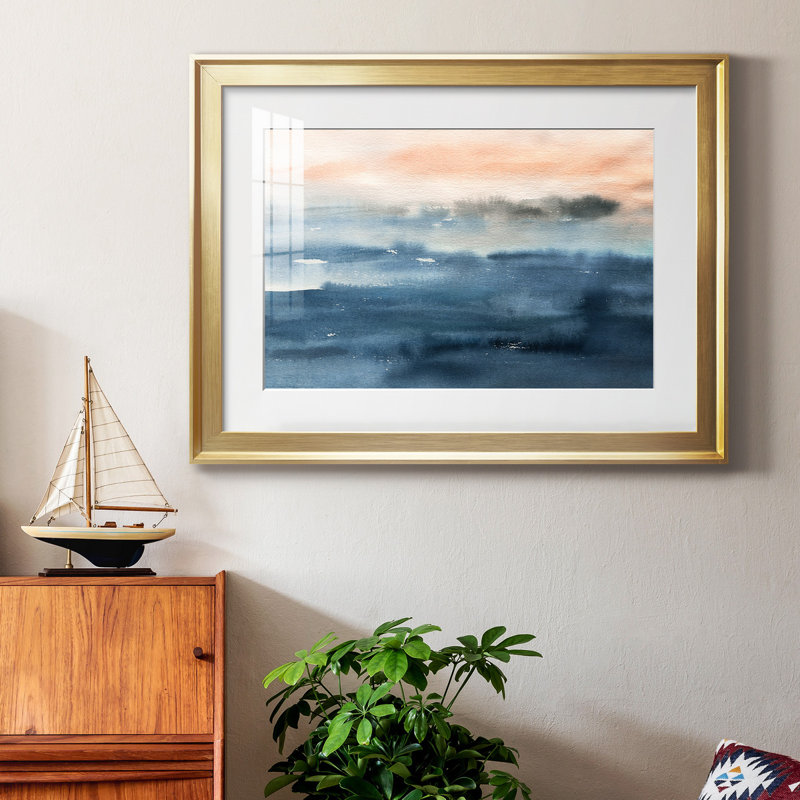 Lake Sunrise - peinture encadrée, Or, H 26,5 po x l 36,5 po x P 1,5 po