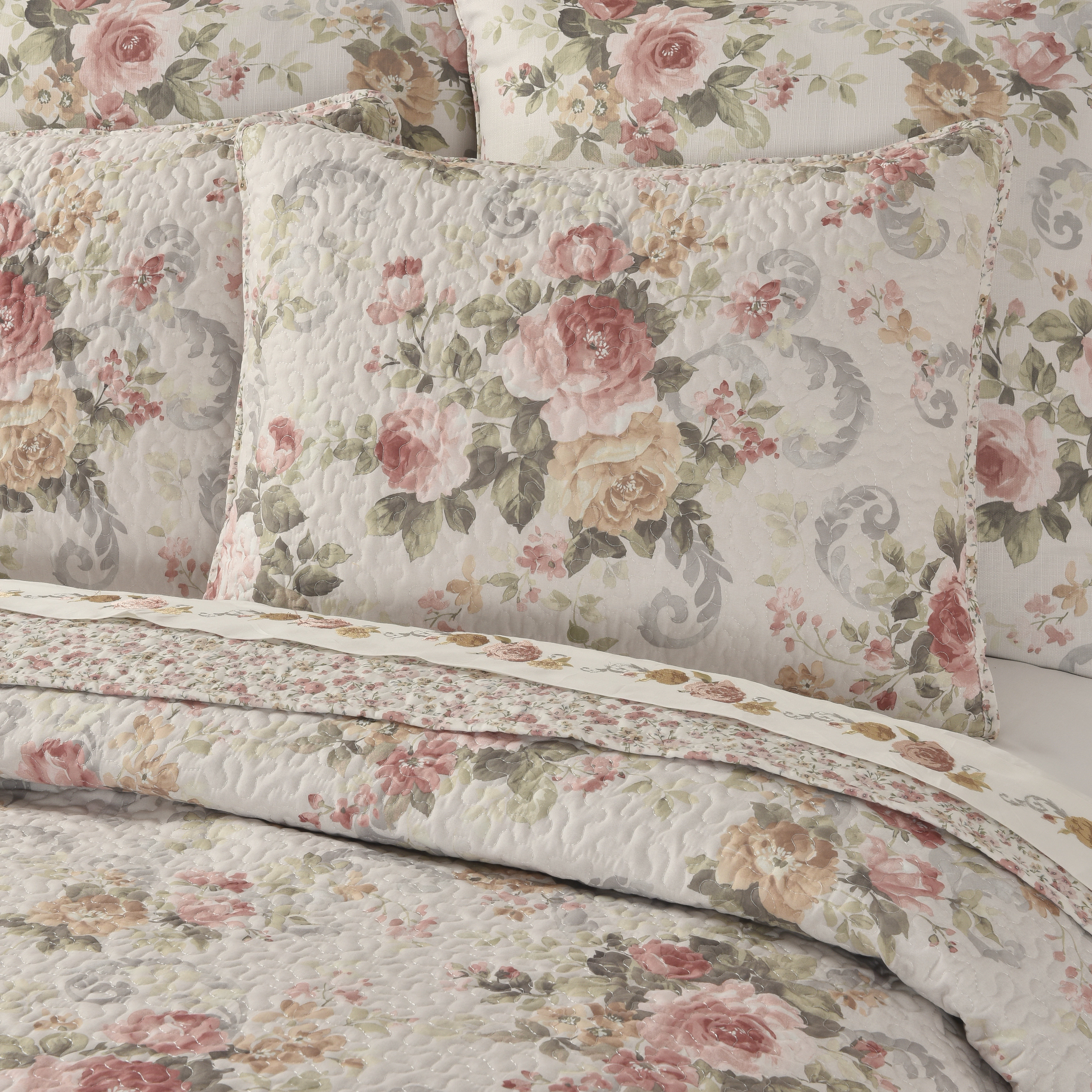 Royal Court Chablis Quilt Set & Reviews | Wayfair
