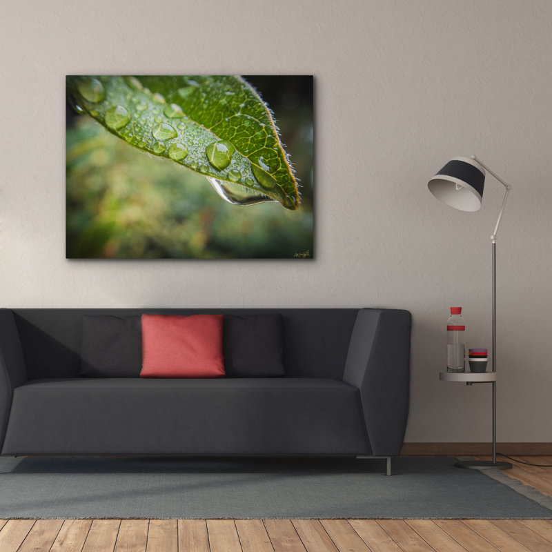 Art mural sur toile Epic Graffiti «Droplet Of The Leaf 1» par Life BeautifuLEE, 54 po x 40 po, H 40 po x l 54 po