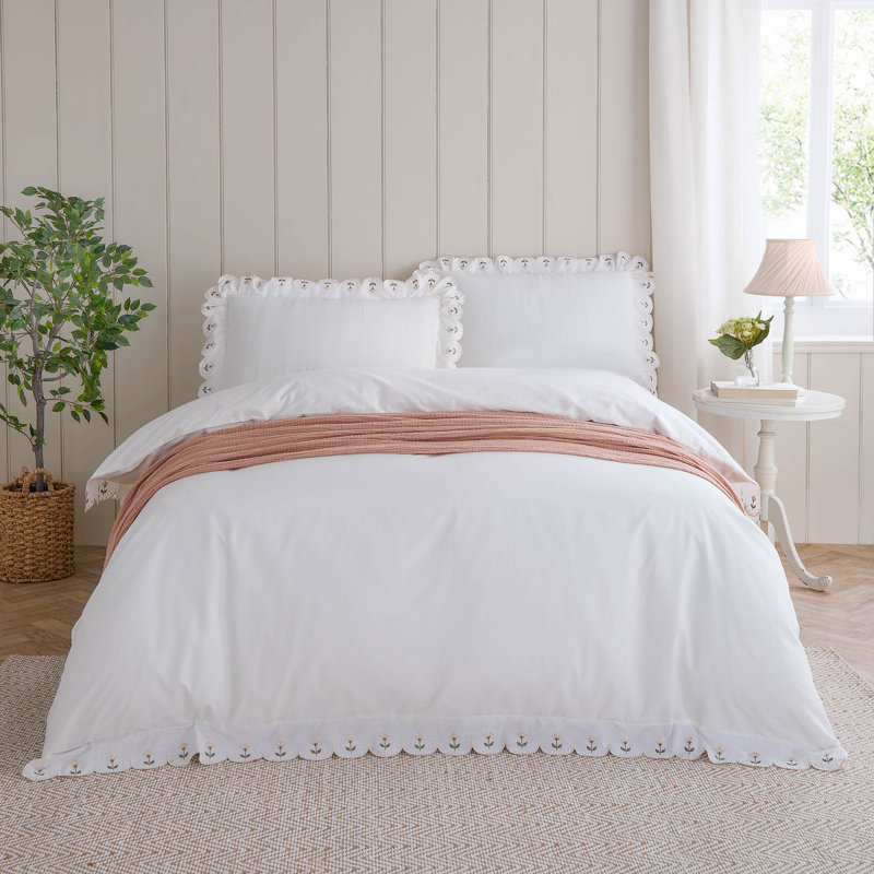 Florrie Cotton Floral Duvet Cover Set with Pillowcases, Kingsize Duvet Cover + 2 Standard Pillowcases
